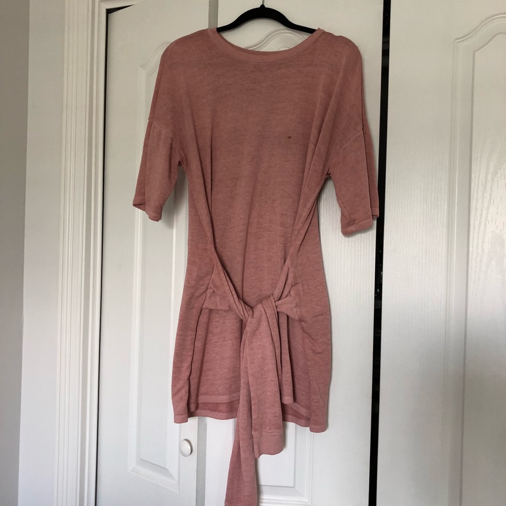 Forever 21 blush tie sweater dress size medium